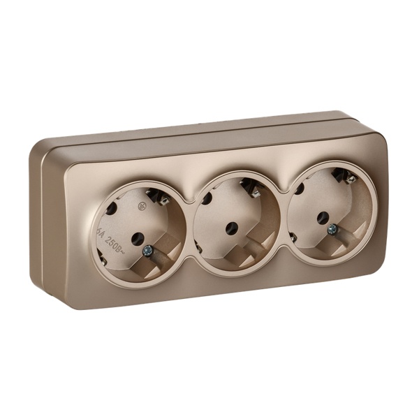 Накладная розетка 3-ая ИЭК GLORY с заземлением без шторок 16А РС23-3-ХШм шампань матовый