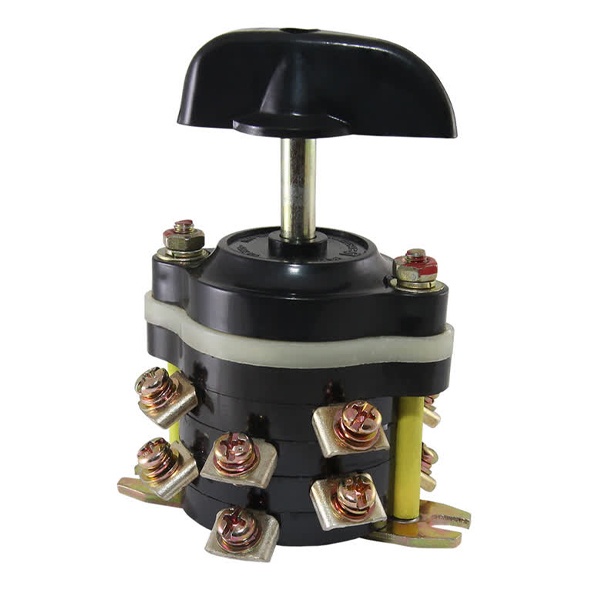 Пакетный переключатель TDM ПП4-16/Н2 4П 16А исполнение 3 IP00