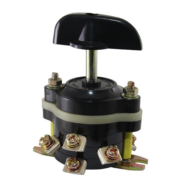 Пакетный переключатель TDM ПП3-63/Н2 3П 63А исполнение 3 IP00