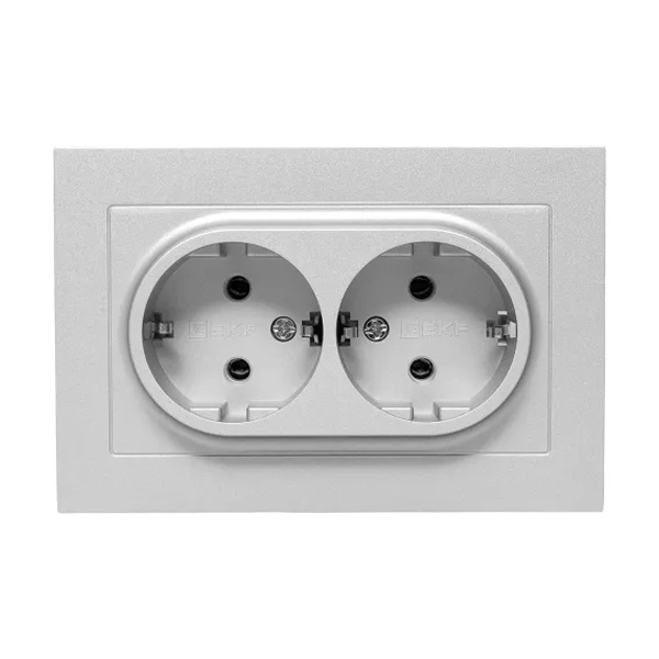 Двойная розетка EKF 2х2P+E 16А с рамкой Эпика алюминий