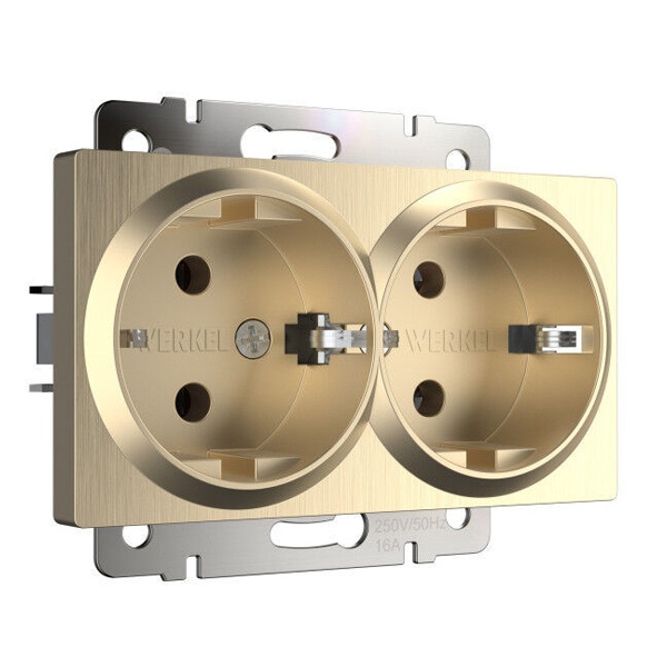 Розетка двойная с заземлением Werkel шампань рифленый