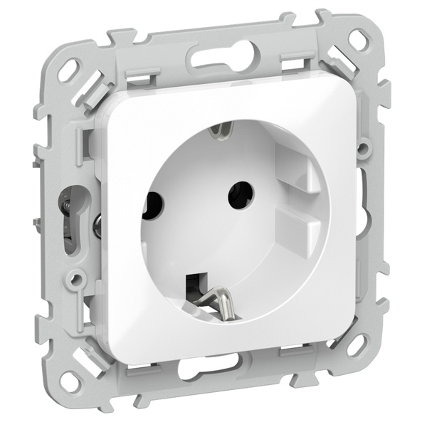 Розетка с заземлением ИЭК FLITE РСш11-0-ФлБ 16А шторки белый