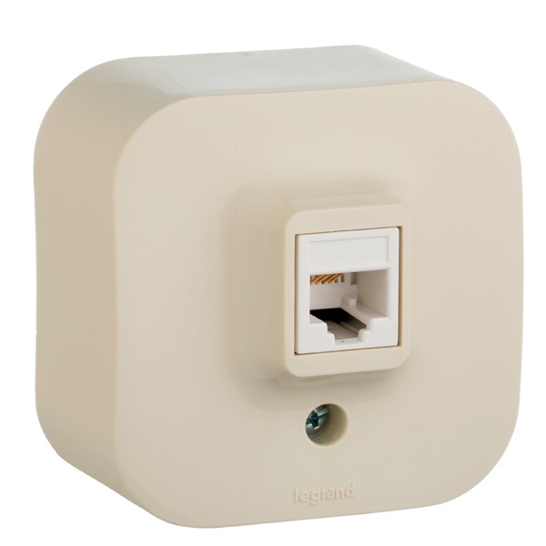 Накладная розетка компьютерная Legrand Quteo RJ45 кат.5e UTP слоновая кость (бежевый)
