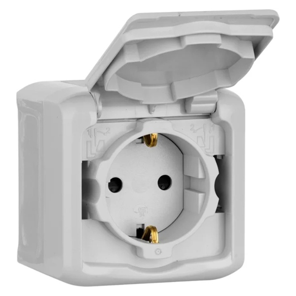 Розетка Legrand Quteo с заземлением со шторками IP44 серая