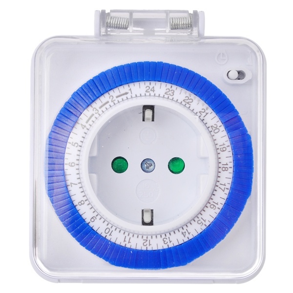 Розетка с таймером Feron 61924/TM31 3500W/16A 230V суточная механическая в защитном корпусе IP44