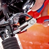 Плоскогубцы Knipex 160мм черненые с двухкомпонентными рукоятками