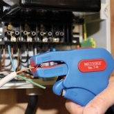 Автоматический стриппер для кабелей типа NYM и круглых проводов WEICON № 7-R