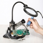 Держатель Третья рука Мастер с лупой 3х, подставка под паяльник, LED подсветка, стенд для припоя