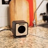Отпугиватель вредителей Rexant с изменяемой частотой излучения 7W 220V Радиус 60м 9x7x11см