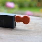 Портативный ультразвуковой отпугиватель комаров Rexant в виде флешки работает от USB Радиус 3м.