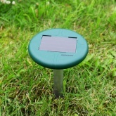 Ультразвуковой отпугиватель змей Rexant на солнечной батарее до 30м2 t5-50°С (пластик/алюминий)