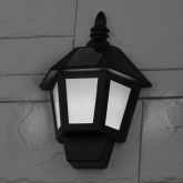 Светильник фасадный ЭРА Фонарь, 2 режима (огонь, холодный свет), на солнечной батарее ERAFS08-36