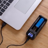 Универсальное зарядное устройство Rexant для 1 аккумулятора с жк дисплеем