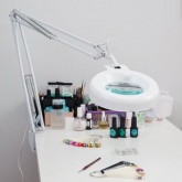 Лупа на струбцине Rexant круглая 8D с подсветкой белая