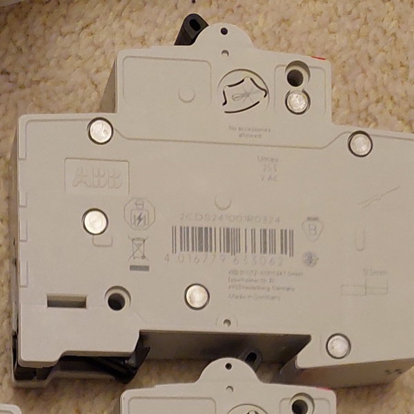 Модульный однополюсный электрический автомат АББ SH201L System pro M на 10 Ампер, с характеристикой C