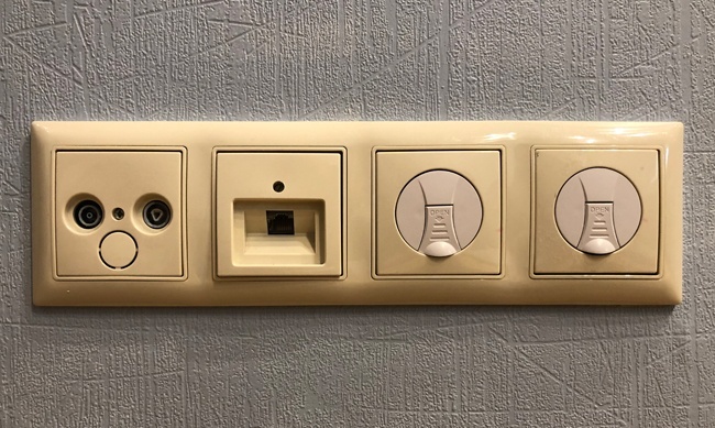 Заглушка для розеток Анам Легранд упаковка 6 штук