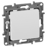 Выключатель Legrand Etika белый