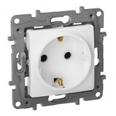 Розетка Legrand Etika с заземлением, со шторками, винтовой зажим, белая