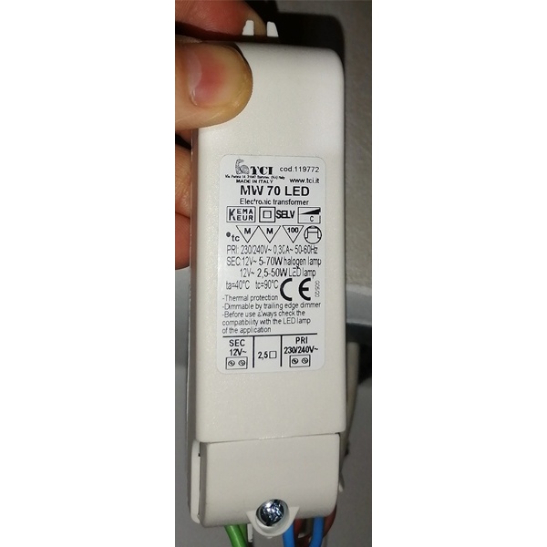 Диммируемый электронный трансформатор для LED ламп и галогенных ламп на постоянное напряжение 12 Вольт