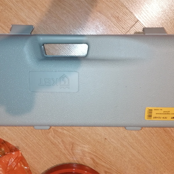 Гидравлический пресс ПГР-70 КВТ для опрессовки медных наконечников с сечением от 4 мм2 до 70 мм2 и алюминиевых наконечников с сечением от 10 мм2 до 70 мм2.