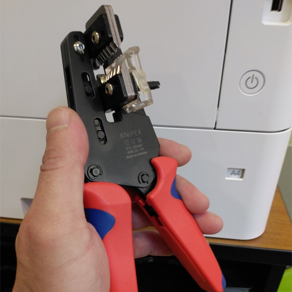 Прецизионные клещи для удаления изоляции ? 0,14 - 6,00 мм2, с фасонными ножами, Книпекс