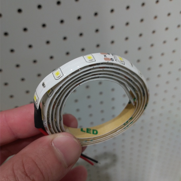 Герметичная светодиодная лента белая 1m LS604 60SMD(3528)/m 12V 4.8W/m IP65 Feron