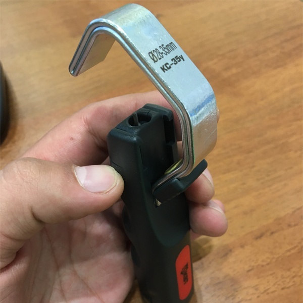 Инструмент КС-35у для снятия оболочки кабеля