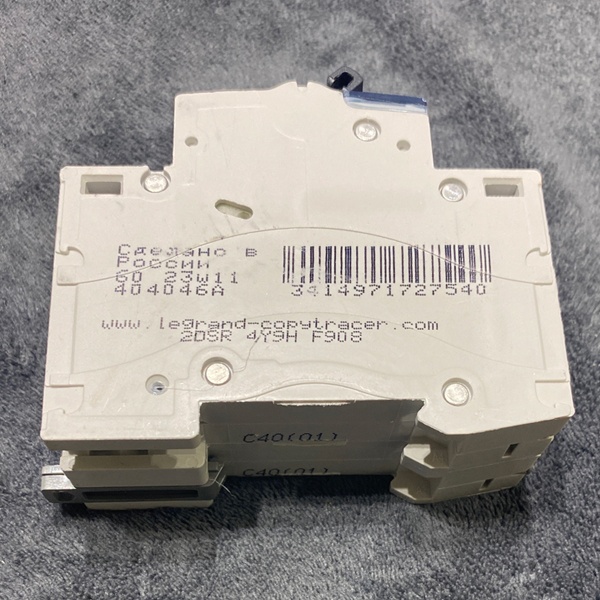 Электрический двухполюсный автомат Legrand TX3 на 40 Ампер характеристика C