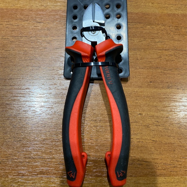 Боковые изолированные кусачки БИ-160 КВТ