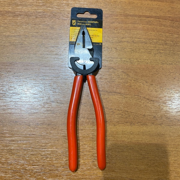 Плоскогубцы Вампир (КВТ), длиной 200 мм