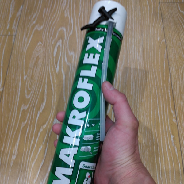 Однокомпонентная монтажная пена MAKROFLEX ShakeTec STD, с трубкой-аппликатором, объемом 750 мл