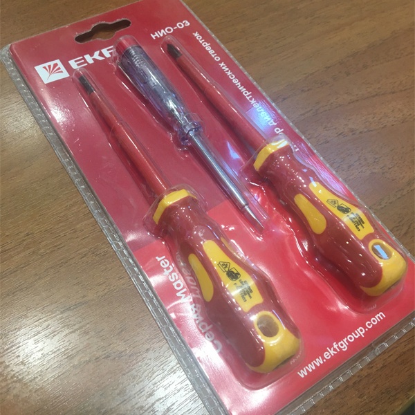 Набор изолированных отверток (2 отвертки + тестер) ИО-03 EKF Master