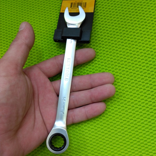 Ключ рожковый, накидной трещоточный КВТ, размером 14 мм