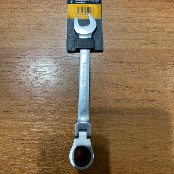 Ключ рожковый, накидной КВТ трещоточный с шарниром, размером 15 мм