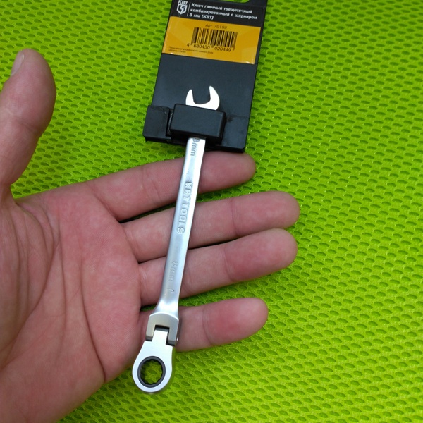 Ключ рожковый, накидной КВТ трещоточный с шарниром, размером 8 мм