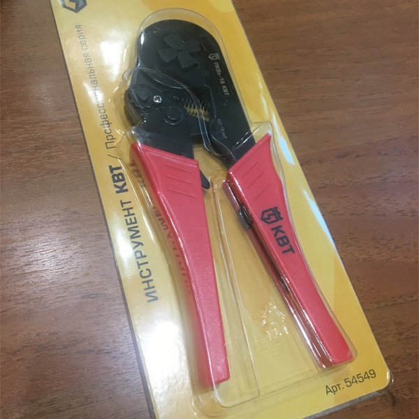 Пресс-клещи ПКВк-16 КВТ для опрессовки НШВИ (наконечник штыревой втулочный изолированный) с сечением 6-16 мм2 и НШВИ(2) (наконечник штыревой втулочный изолированный двойной) с сечением 2х4-2х6 мм2.