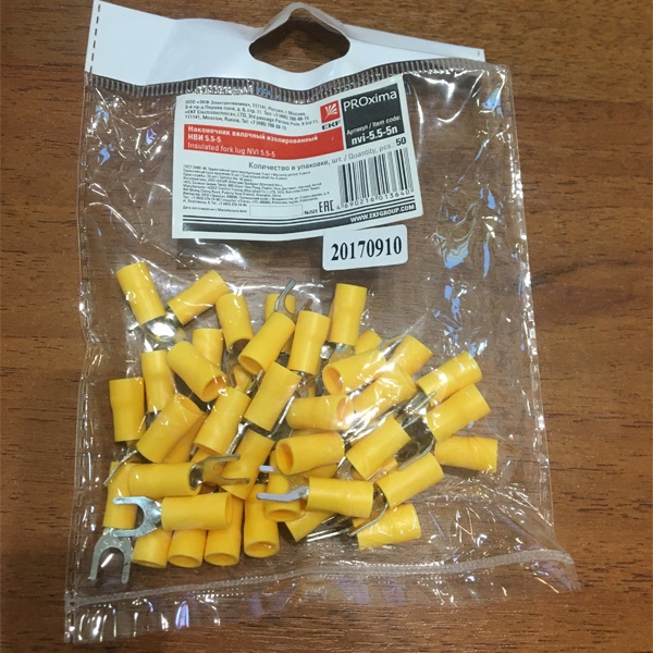 Наконечник вилочного типа с ПВХ манжетой, для проводов под опрессовку 2,5-6 мм2, под болт M5
