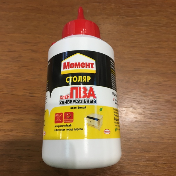 Клей универсальный ПВА Момент Столяр, термостойкий, для всех пород дерева, массой 250 г