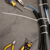 Хомут-стяжка кабельная Rexant нейлоновая 400x4,8 мм белая [упаковка 100шт]