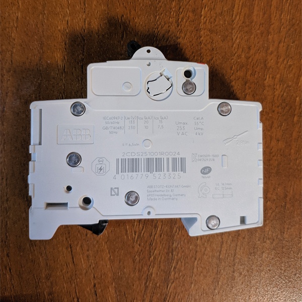 Модульный однополюсный электрический автомат ABB S201 System pro M на 2 Ампера, с характеристикой C