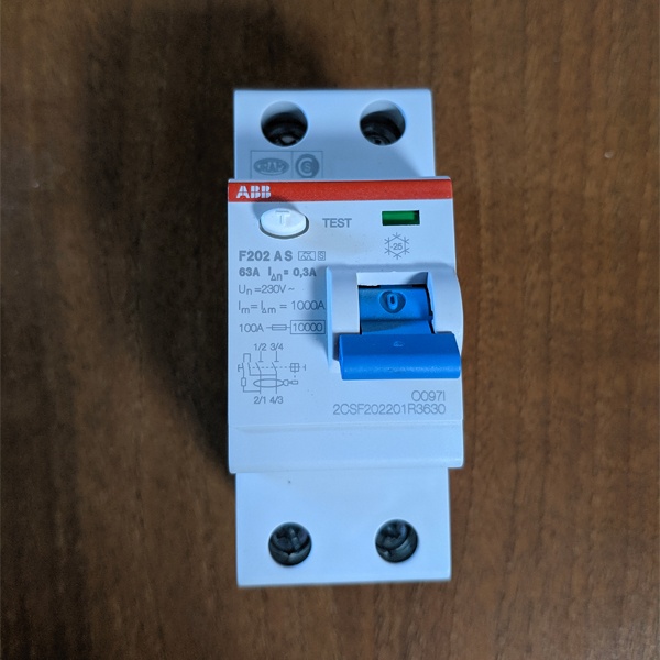 Однофазное устройство защитного отключения ABB F202 номинальный ток 63А, ток утечки 300мА, тип A селективное, 2 полюса, 2 модуля