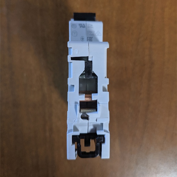 Модульный однополюсный электрический автомат ABB S201 System pro M на 16 Ампер, с характеристикой C