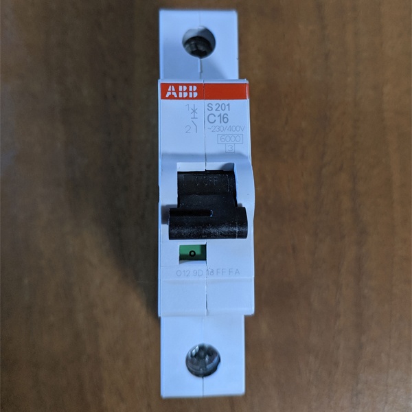Модульный однополюсный электрический автомат ABB S201 System pro M на 16 Ампер, с характеристикой C