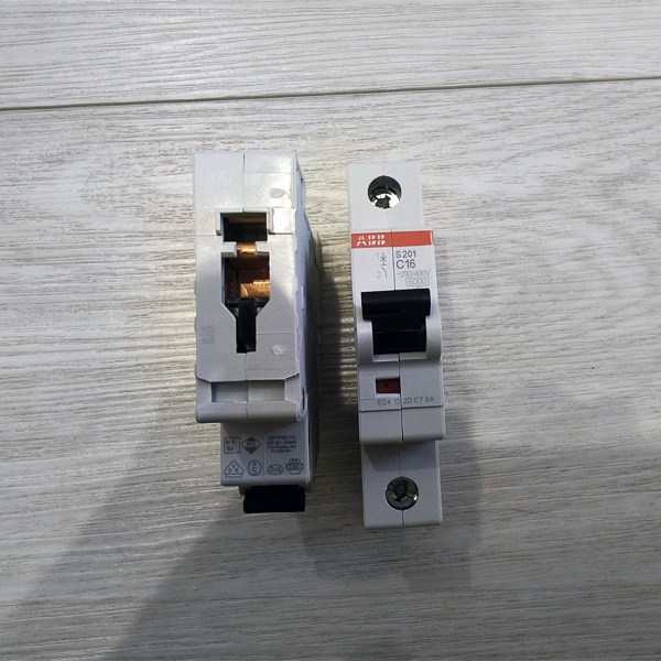 Модульный однополюсный электрический автомат ABB S201 System pro M на 16 Ампер, с характеристикой C
