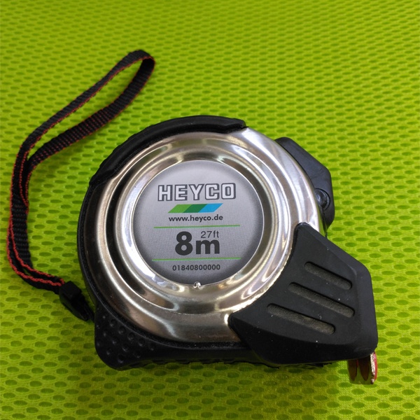 Измерительная металлическая рулетка Heyco длиной 8 метров и шириной ленты 22 мм