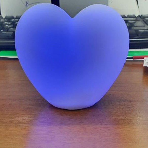 Настольный, декоративный, светодиодный, светильник-ночник в виде Сердца со сменой цвета, на батарейках