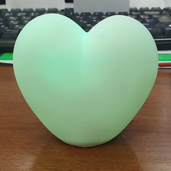 Настольный, декоративный, светодиодный, светильник-ночник в виде Сердца со сменой цвета, на батарейках
