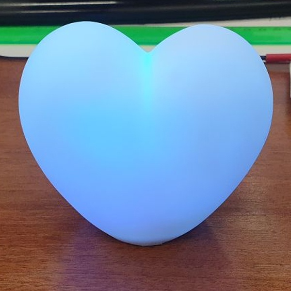 Настольный, декоративный, светодиодный, светильник-ночник в виде Сердца со сменой цвета, на батарейках