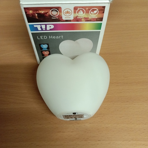 Настольный, декоративный, светодиодный, светильник-ночник в виде Сердца со сменой цвета, на батарейках
