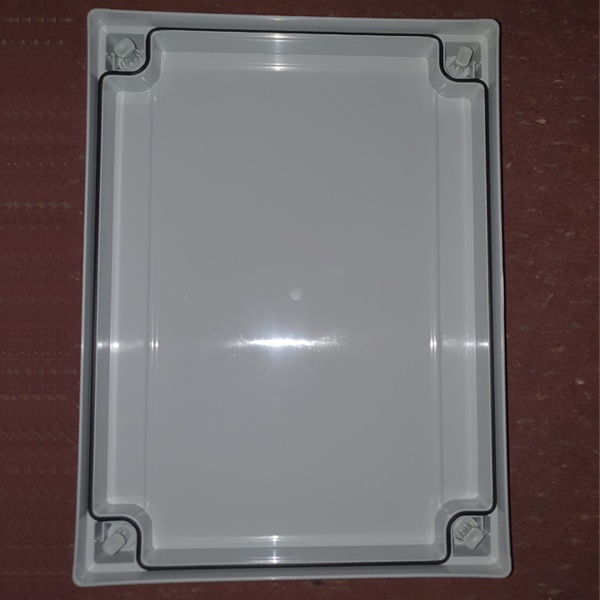 Ответвительная коробка с гладкими стенками размером 380х300х120мм со степенью защиты IP56 DKC Express.